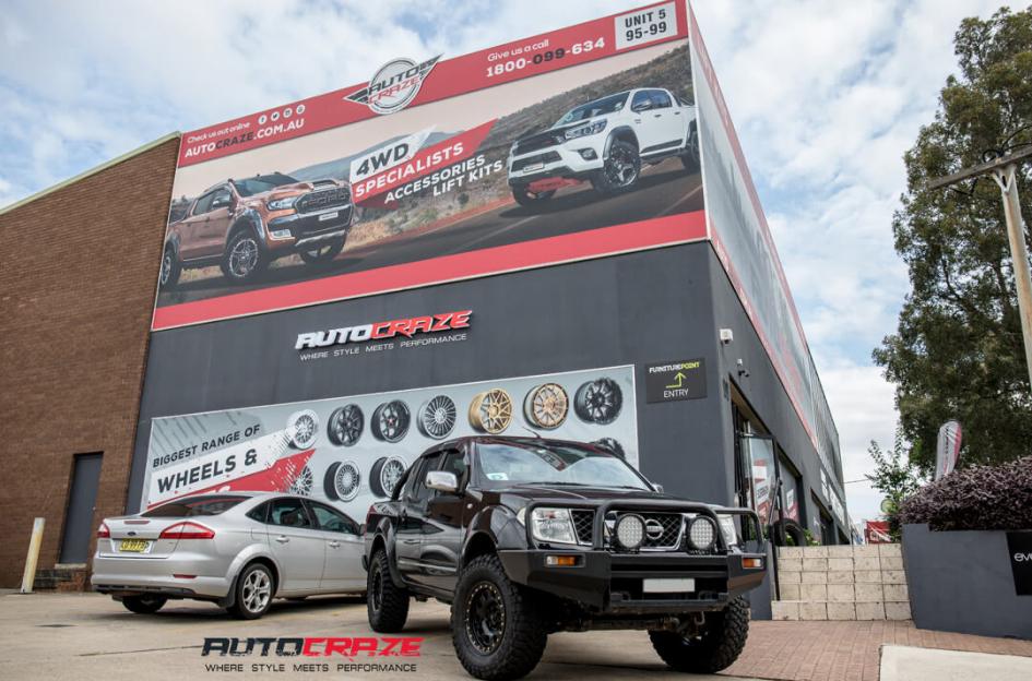 NISSAN NAVARA D LOCKER BLACK